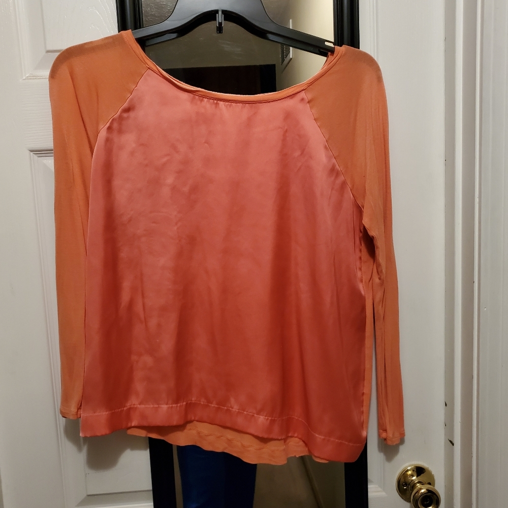 Jennifer Lopez shirt